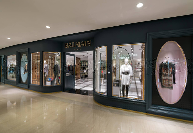 180平米商場(chǎng)服裝店裝修實(shí)景效果圖