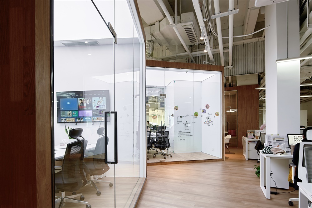 230平米現(xiàn)代辦公室裝修設計效果圖