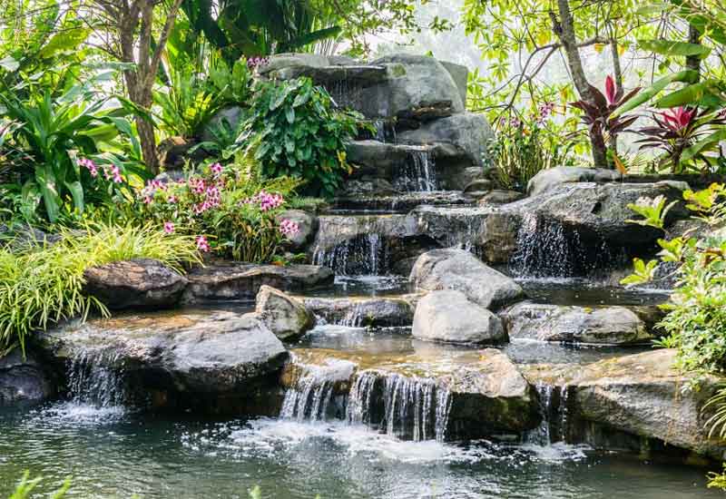 鄭州別墅設(shè)計案例:別墅的庭院假山流水設(shè)計